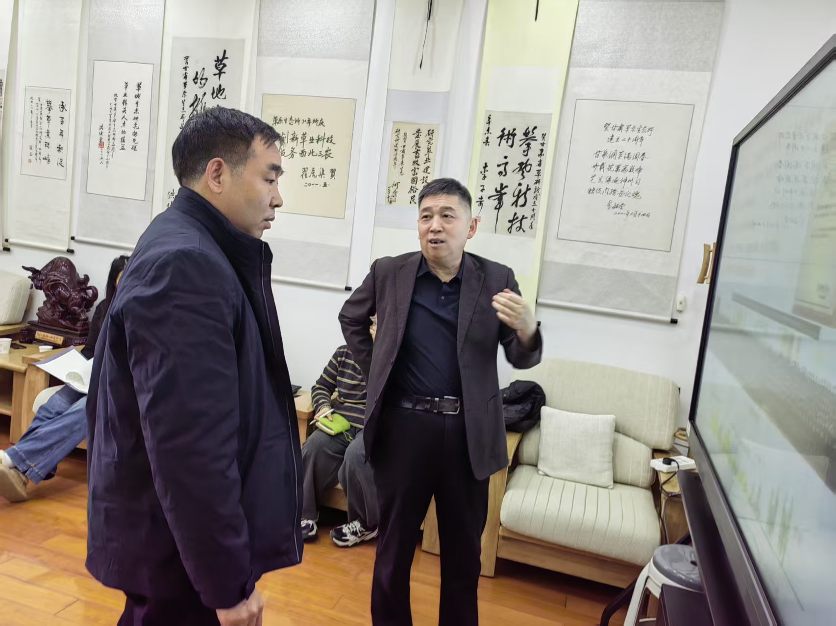 甘肃省治沙研究所赴兰州大学草地农业科技学院就中国-哈萨克斯坦草原生态修复&ldquo;一带一路&rdquo;联合实验室培育项目 开展座谈交流