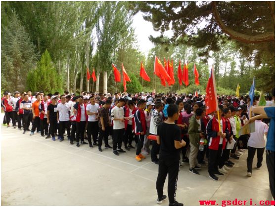 民勤一中高二年级全体师生来我园开展研学旅行活动